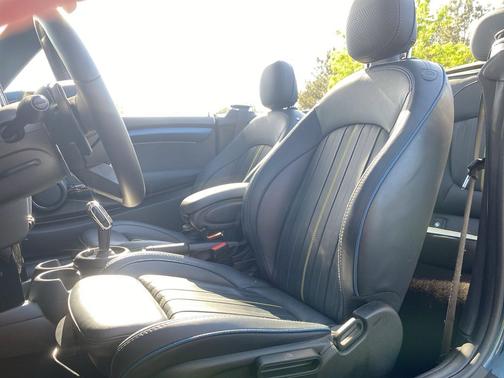 Deep Laguna Metallic 2022 MINI Convertible Cooper S
