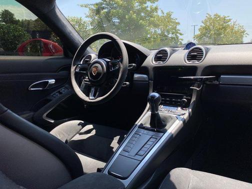 2018 Porsche 718 Cayman GTS