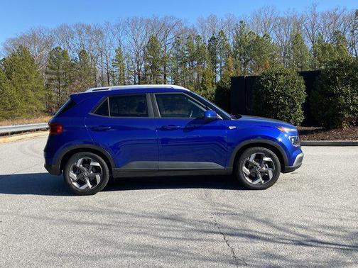 2023 Hyundai VENUE SEL