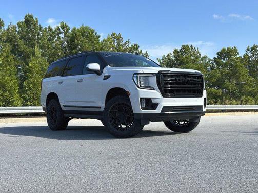 2023 GMC Yukon SLT