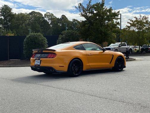 2018 Ford Shelby GT350 Base