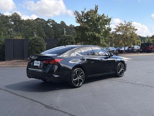 Super Black 2023 Nissan Altima SR Intelligent AWD
