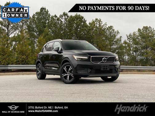 2025 Volvo XC40 B5 Core Bright Theme