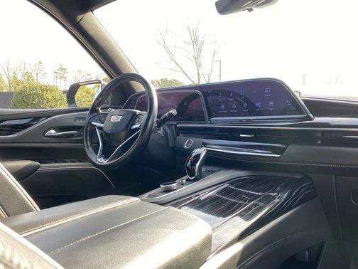 2023 Cadillac Escalade Sport