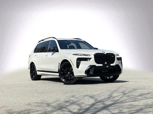 2024 BMW X7 M60i