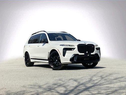 2024 BMW X7 M60i