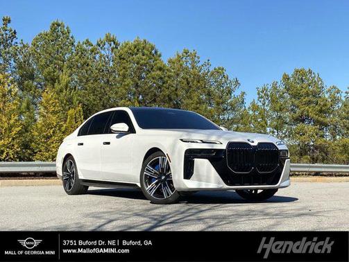 2025 BMW 740 740i