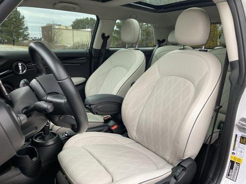 2024 MINI Hardtop Cooper