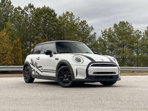Nanuq White Metallic 2024 MINI Hardtop Cooper