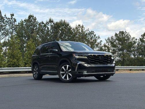 Crystal Black Pearl 2024 Honda Pilot Elite