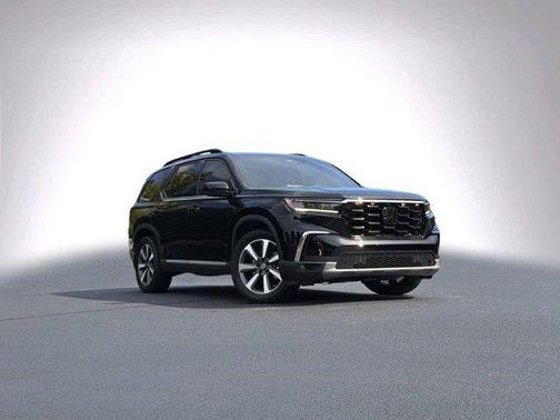 Crystal Black Pearl 2024 Honda Pilot Elite