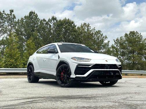 2022 Lamborghini Urus AWD