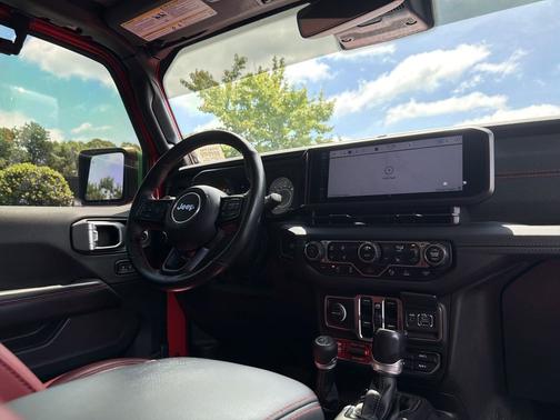 Firecracker Red Clearcoat 2024 Jeep Wrangler Rubicon 392
