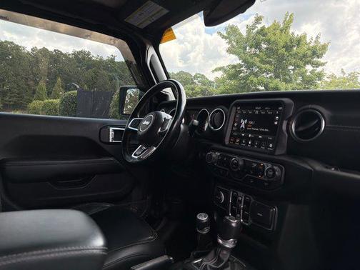 Black Clearcoat 2020 Jeep Wrangler Unlimited Sahara