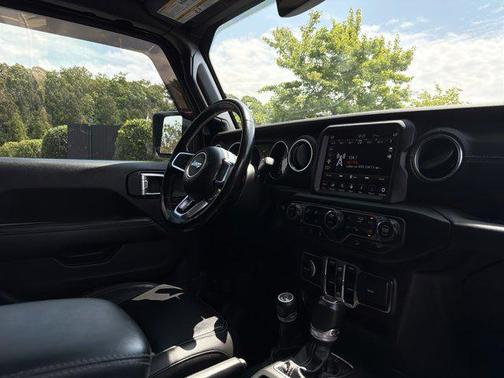 Black Clearcoat 2020 Jeep Wrangler Unlimited Sahara