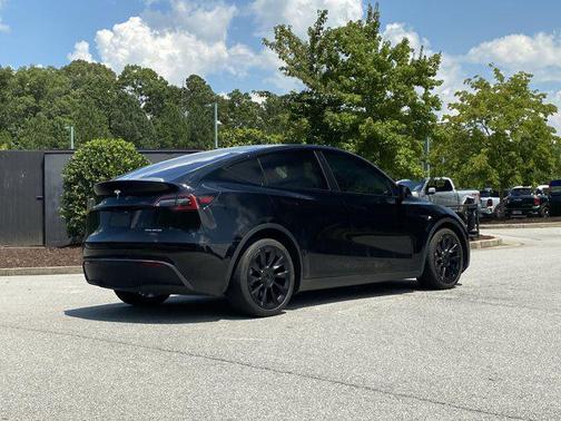 2022 Tesla Model Y Long Range Dual Motor All-Wheel Drive
