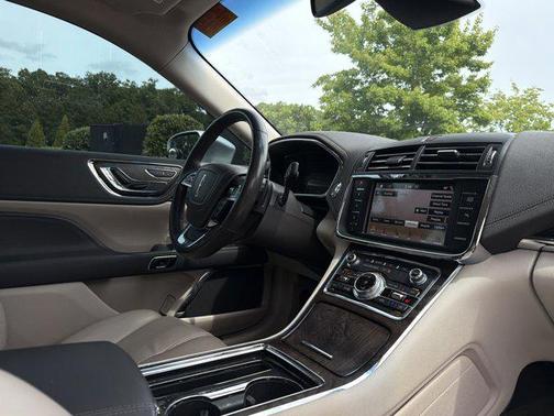 Ingot Silver Metallic 2019 Lincoln Continental Select