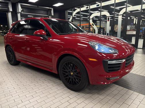 2016 Porsche Cayenne GTS