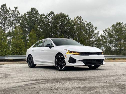 Glacial White Pearl 2023 Kia K5 GT-Line