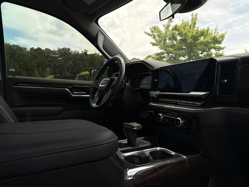 Summit White 2024 GMC Sierra 1500 Elevation