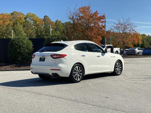 2017 Maserati Levante Base