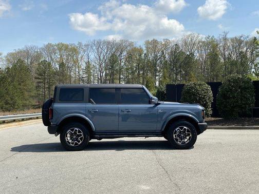 Azure Gray Metallic Tri-Coat 2024 Ford Bronco Outer Banks