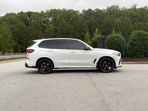 2022 BMW X5 M50i