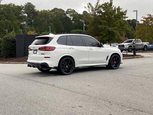 2022 BMW X5 M50i