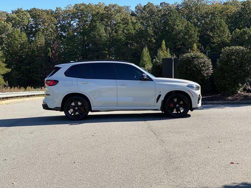 2022 BMW X5 M50i