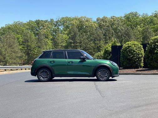 British Racing Green IV Metallic 2026 MINI Hardtop Cooper S