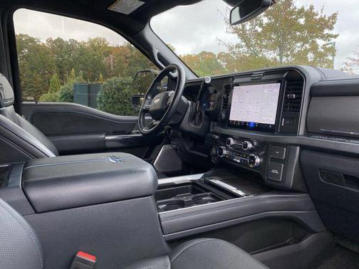 2025 Ford F-250 Platinum