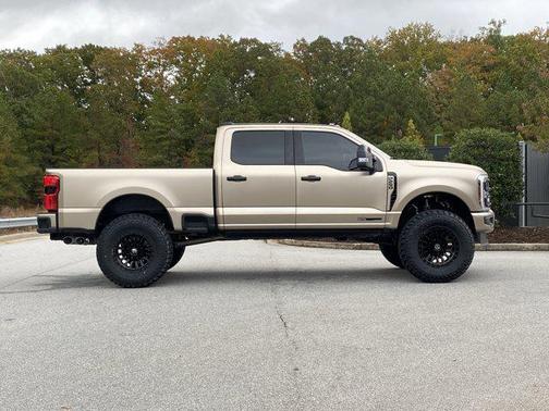 2025 Ford F-250 Platinum