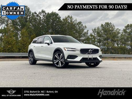 2025 Volvo V60 Cross Country Plus, B5 AWD Gas (mild hybrid)