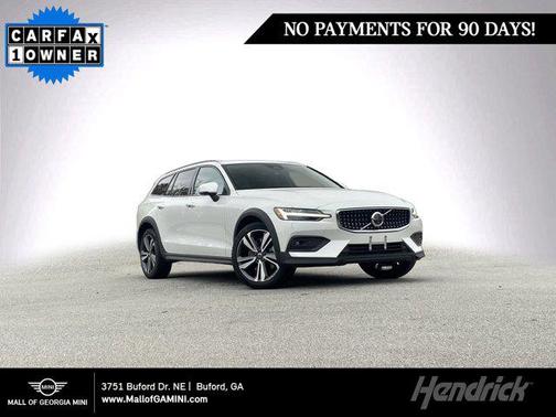 2025 Volvo V60 Cross Country Plus, B5 AWD Gas (mild hybrid)