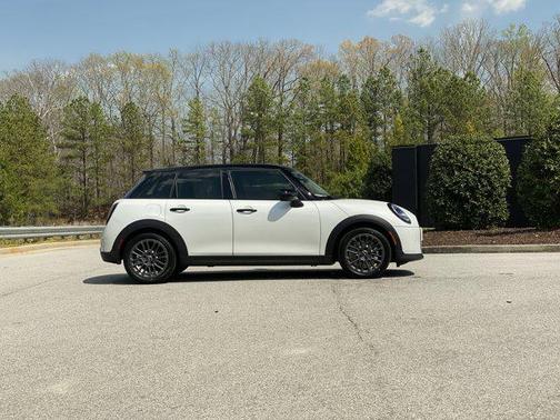 Nanuq White Metallic 2026 MINI Hardtop Cooper S