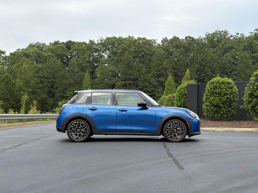 Icy Sunshine Blue Metallic 2025 MINI Hardtop Cooper S