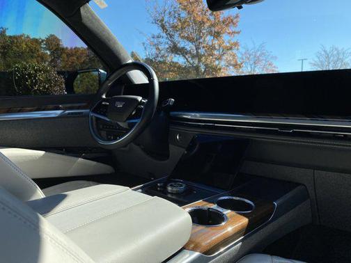 2025 Cadillac Escalade Sport Platinum