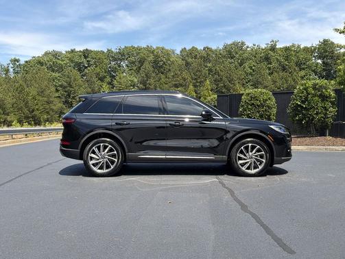 Infinite Black Metallic Clearcoat 2025 Lincoln Corsair Premiere