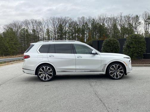 2024 BMW X7 xDrive40i