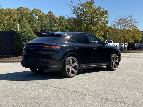 2023 Porsche Cayenne Platinum Edition