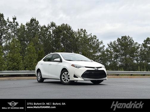 Super White 2017 Toyota Corolla L