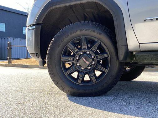 2025 GMC Sierra 2500 AT4