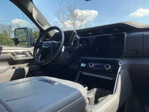 2025 GMC Sierra 2500 AT4