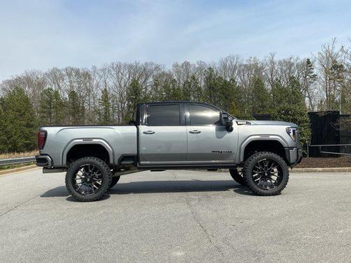 2025 GMC Sierra 2500 AT4