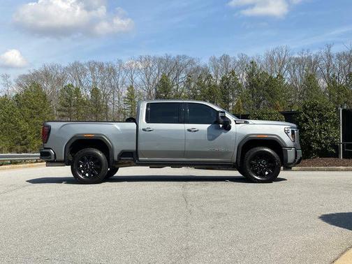 2025 GMC Sierra 2500 AT4