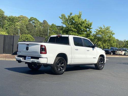 Bright White Clearcoat 2022 RAM 1500 Limited