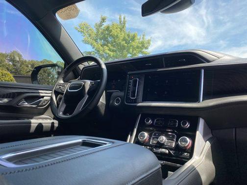 Onyx Black 2023 GMC Yukon XL Denali
