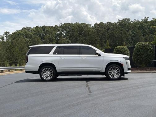 Crystal White Tricoat 2023 Cadillac Escalade ESV Premium Luxury