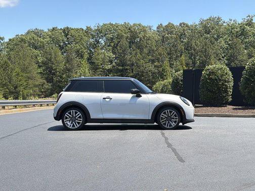 Nanuq White Metallic 2026 MINI Hardtop Cooper