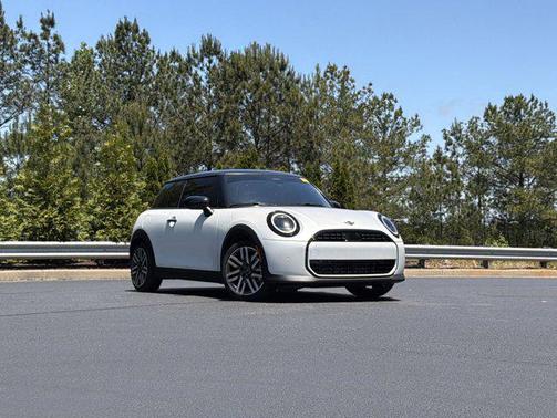 Nanuq White Metallic 2026 MINI Hardtop Cooper